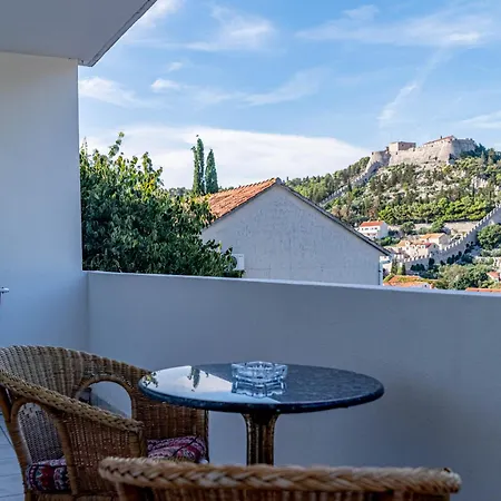 Barcot * Hvar Town