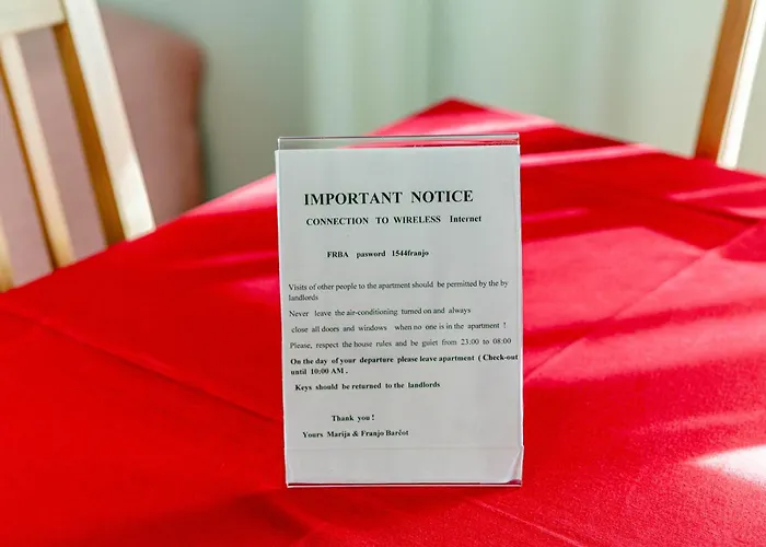 巴尔科特公寓 公寓 *