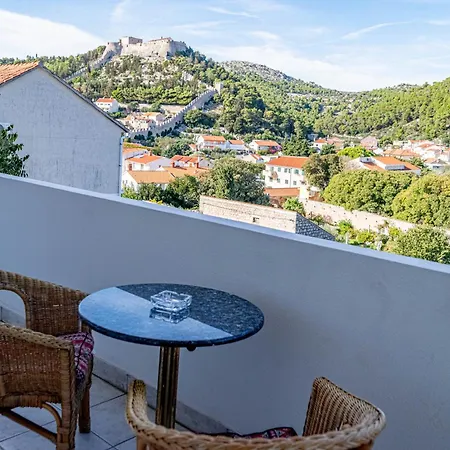 Barcot * Hvar Town