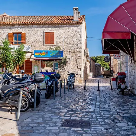 Barcot Hvar Town